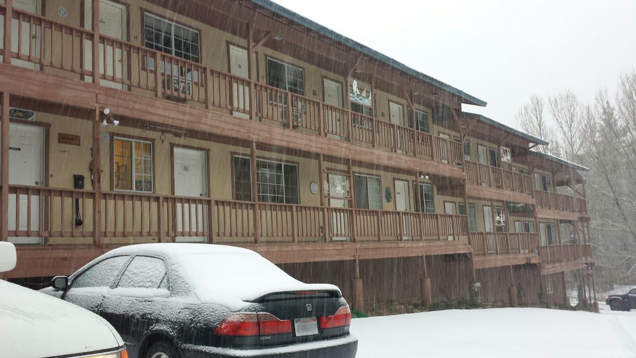 Deep Creek Motel Running Springs Екстер'єр фото